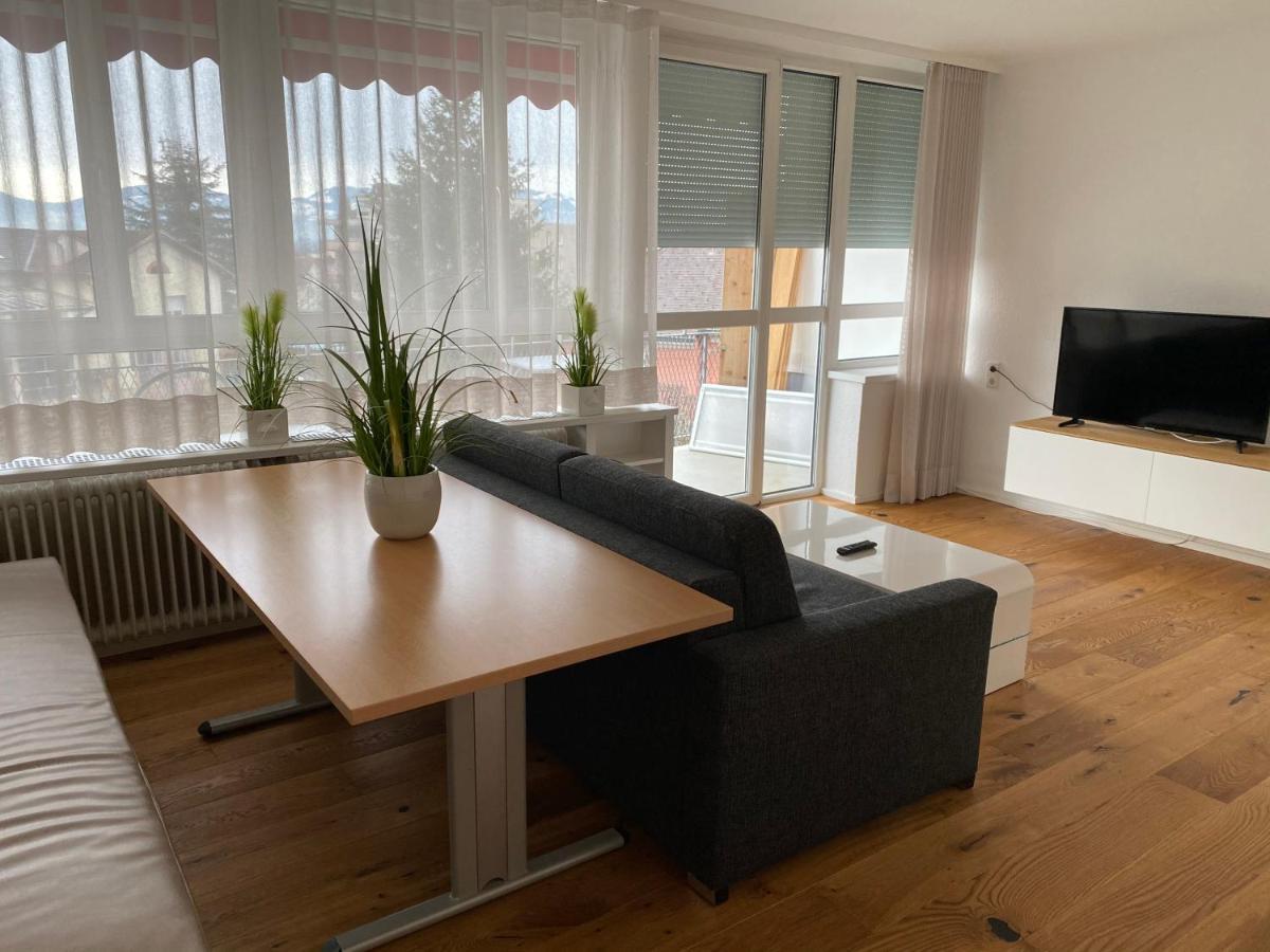 Zimmer & Appartements Am Schlossplatz Хоэнемс Экстерьер фото