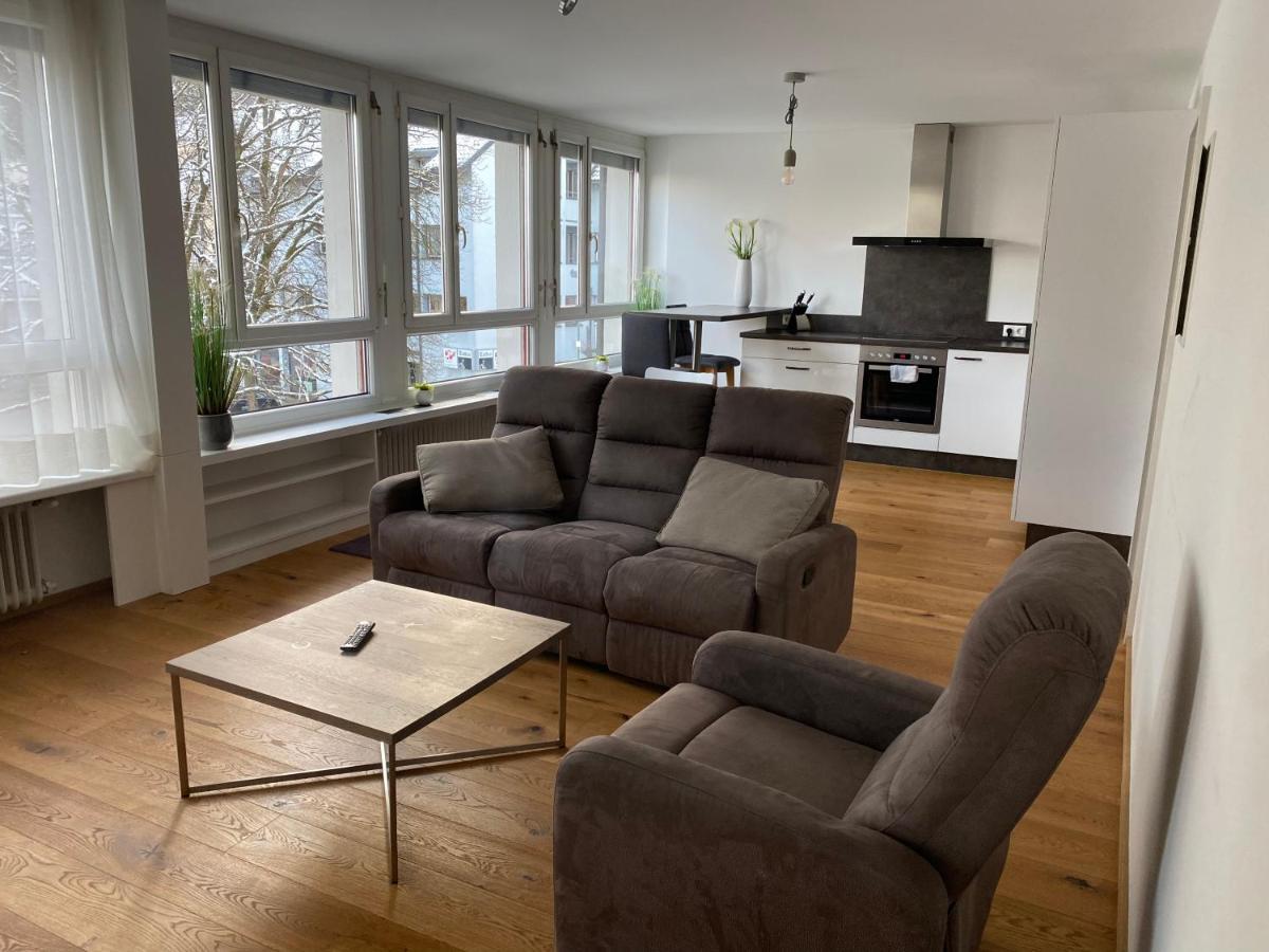 Zimmer & Appartements Am Schlossplatz Хоэнемс Экстерьер фото